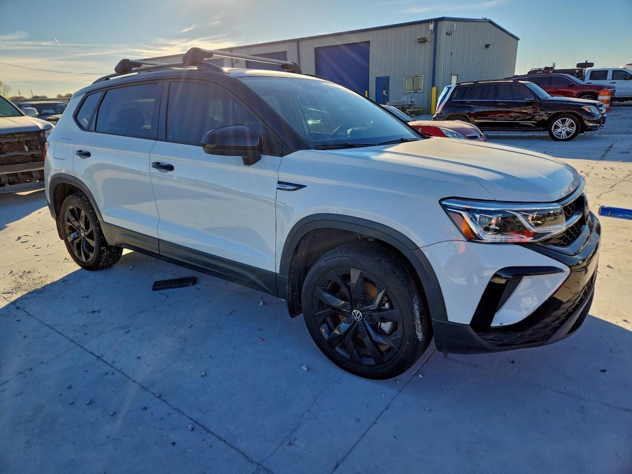 2024 VOLKSWAGEN TAOS SE photo 7