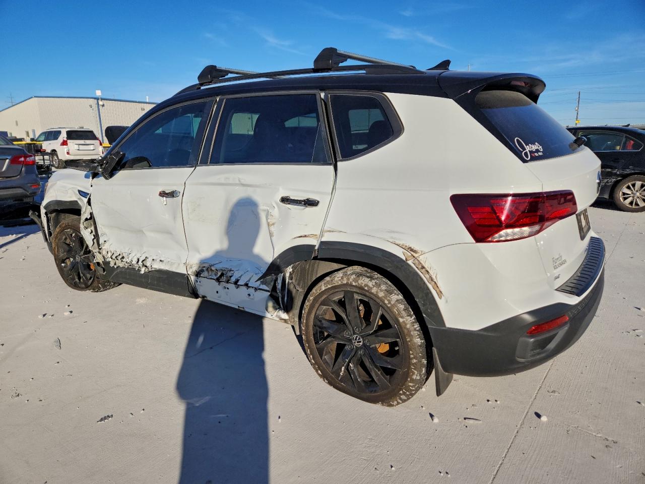 2024 VOLKSWAGEN TAOS SE photo 3