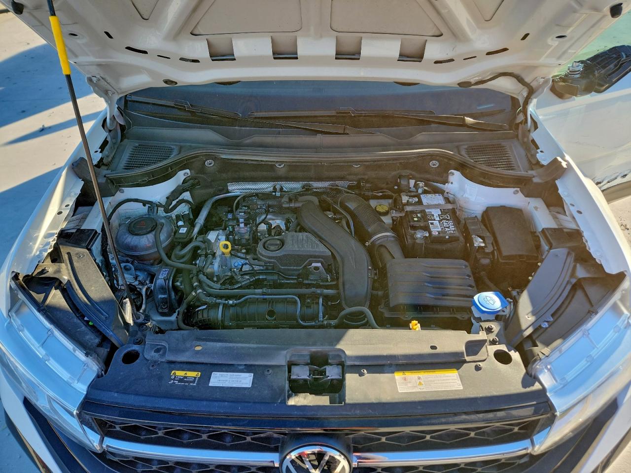 2024 VOLKSWAGEN TAOS SE photo 23
