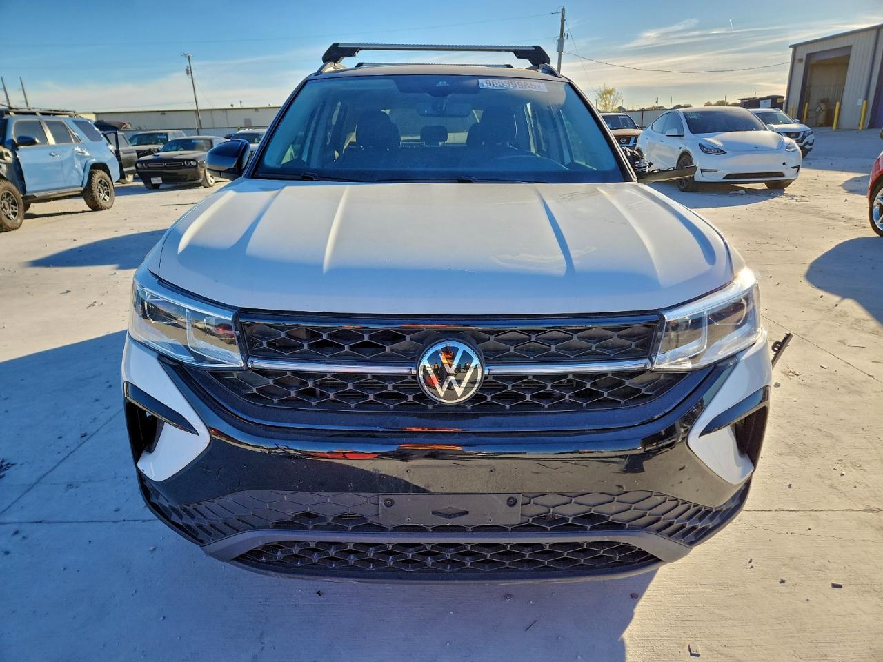 2024 VOLKSWAGEN TAOS SE photo 9