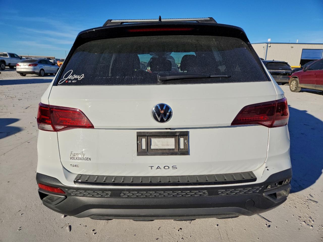 2024 VOLKSWAGEN TAOS SE photo 11