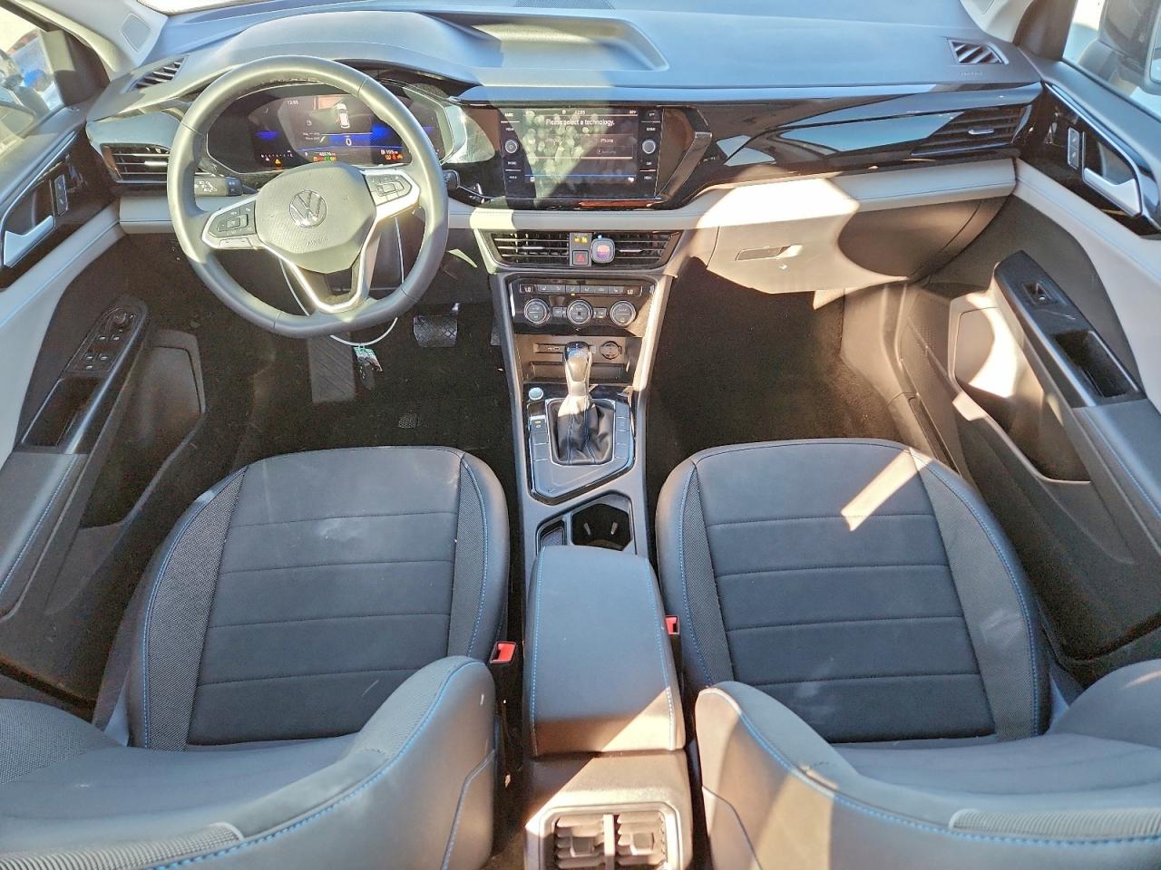 2024 VOLKSWAGEN TAOS SE photo 15