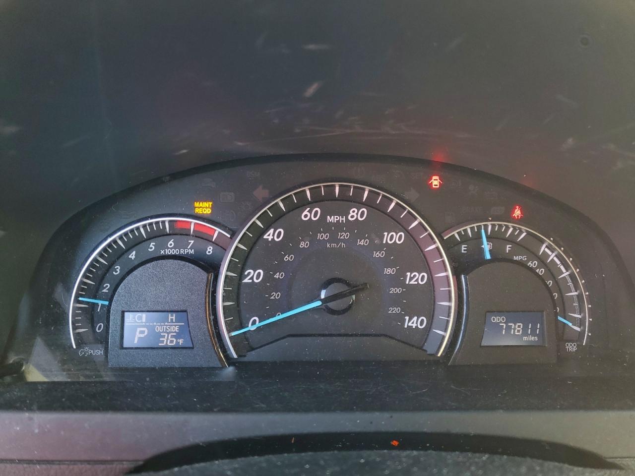 2012 TOYOTA CAMRY SE photo 9