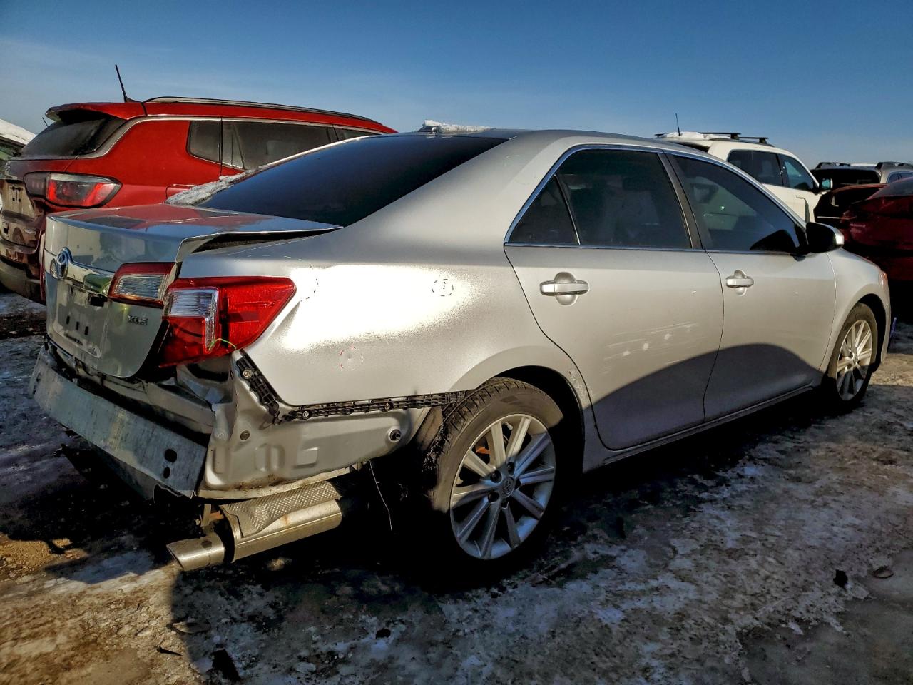 2012 TOYOTA CAMRY SE photo 3