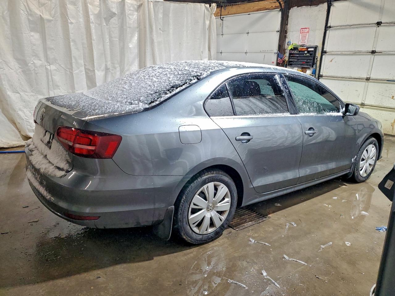 2017 VOLKSWAGEN JETTA S photo 3