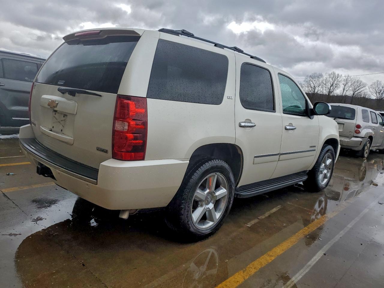 2012 CHEVROLET TAHOE C1500 LTZ photo 5