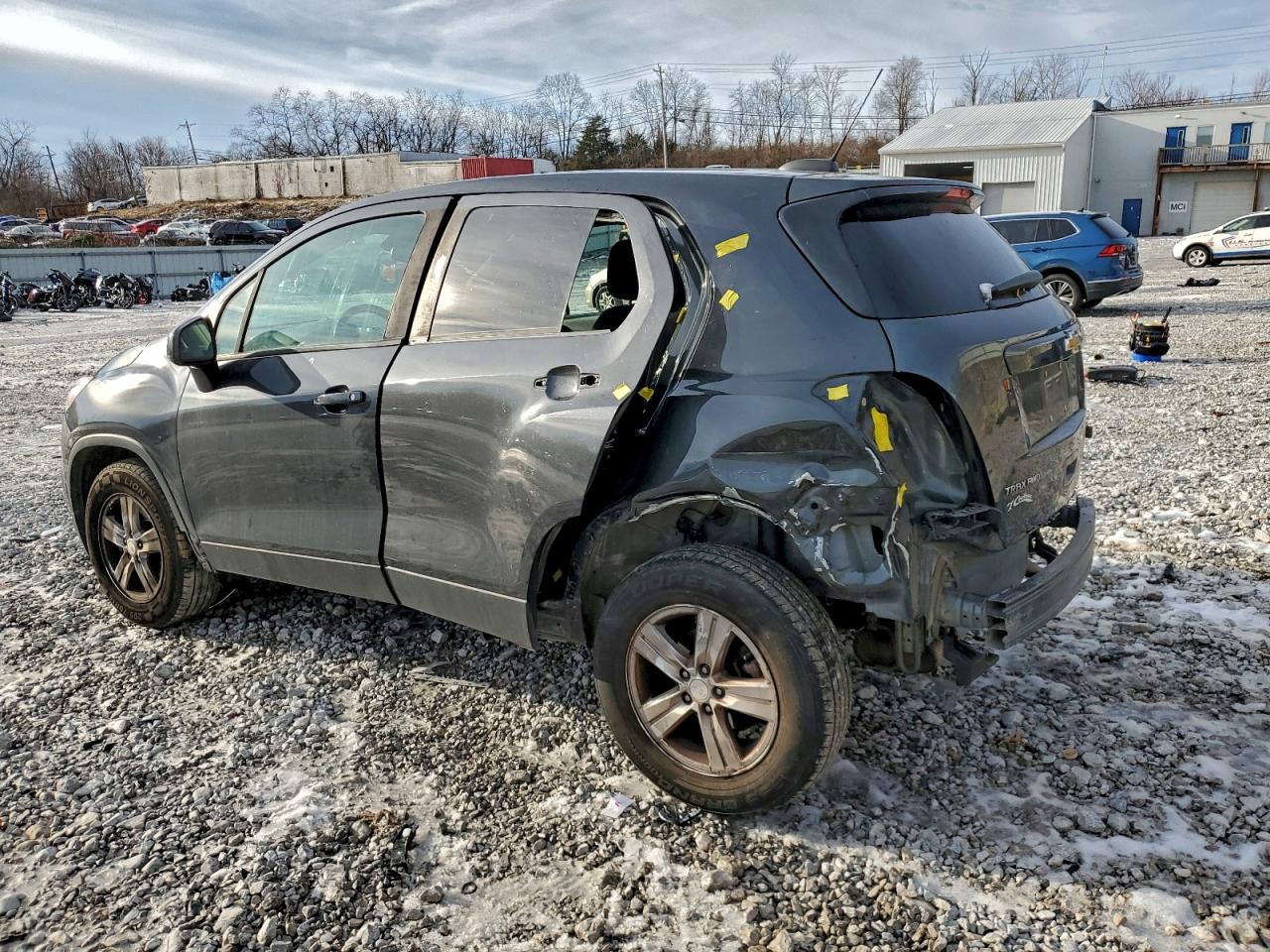2020 CHEVROLET TRAX LS photo 2