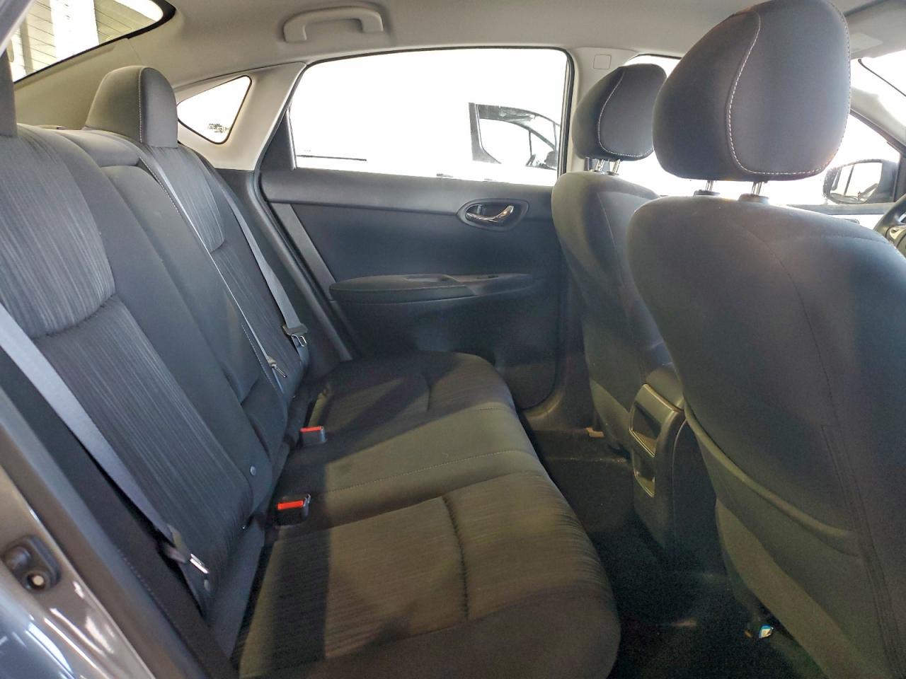 2019 NISSAN SENTRA S photo 10