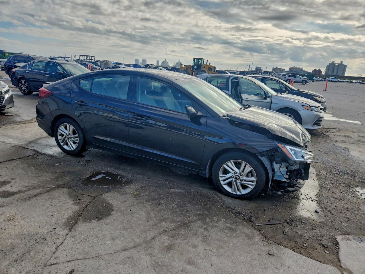 2019 HYUNDAI ELANTRA SEL photo 4