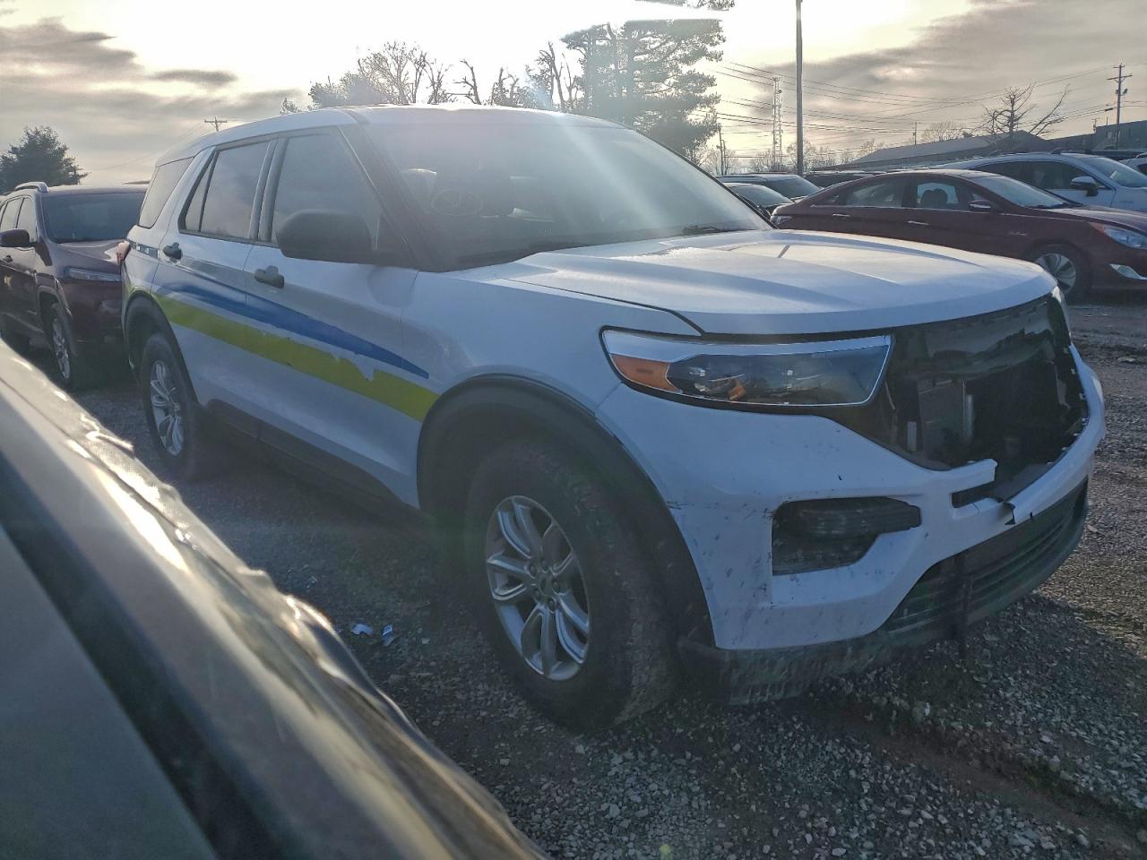 2021 FORD EXPLORER photo 4