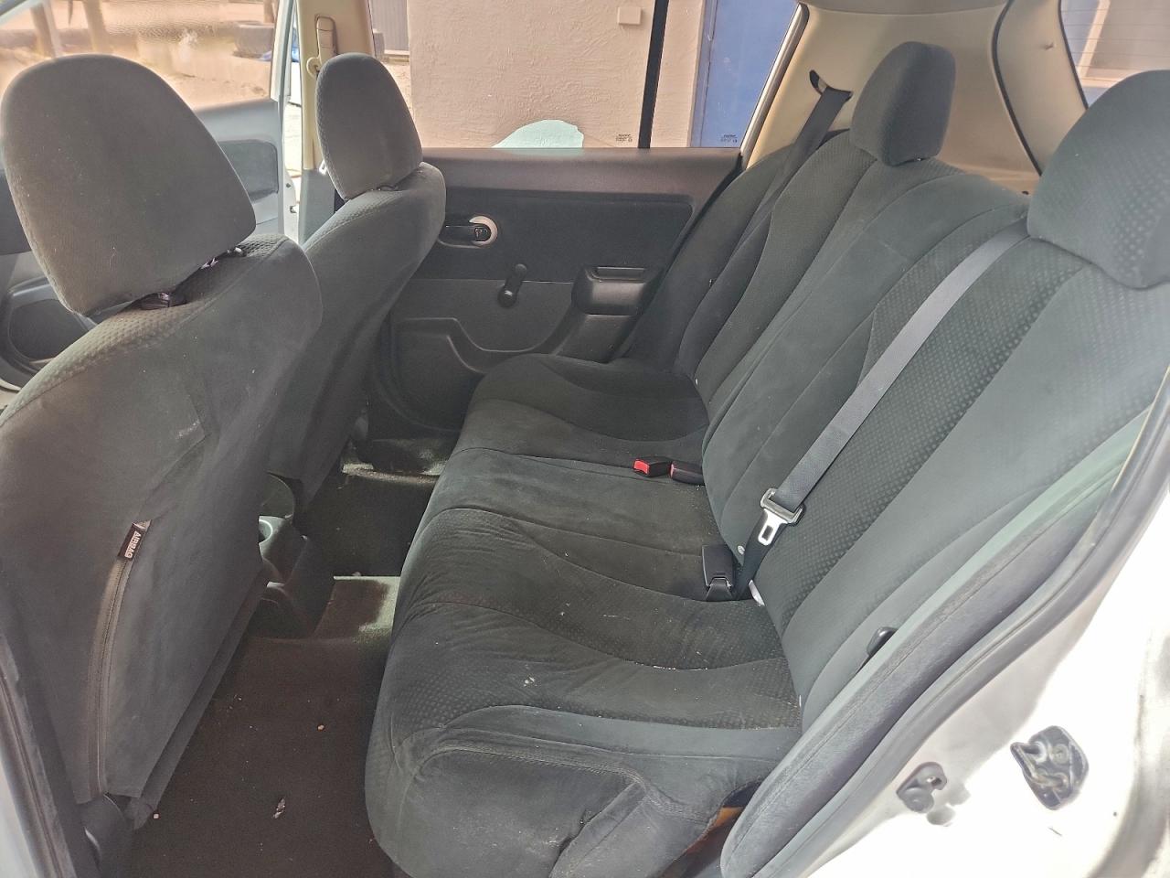 2011 NISSAN VERSA S photo 10
