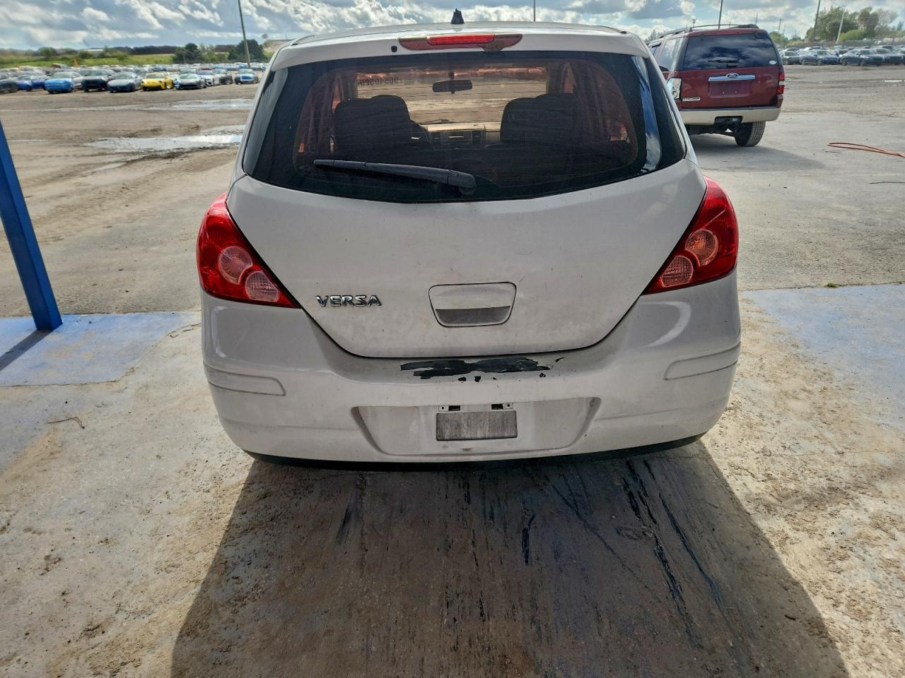 2011 NISSAN VERSA S photo 6