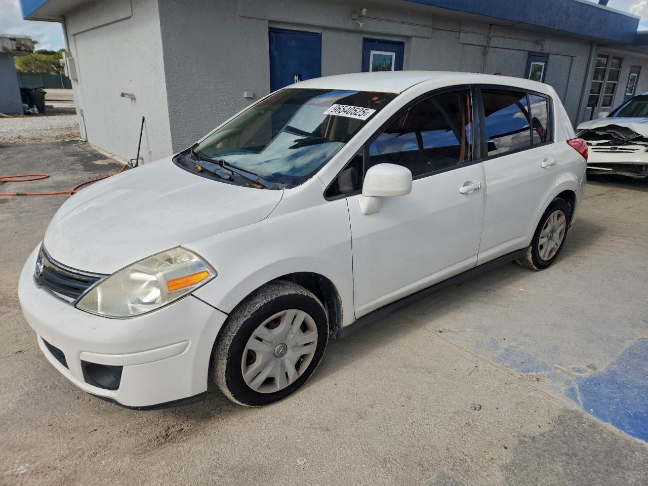 2011 NISSAN VERSA