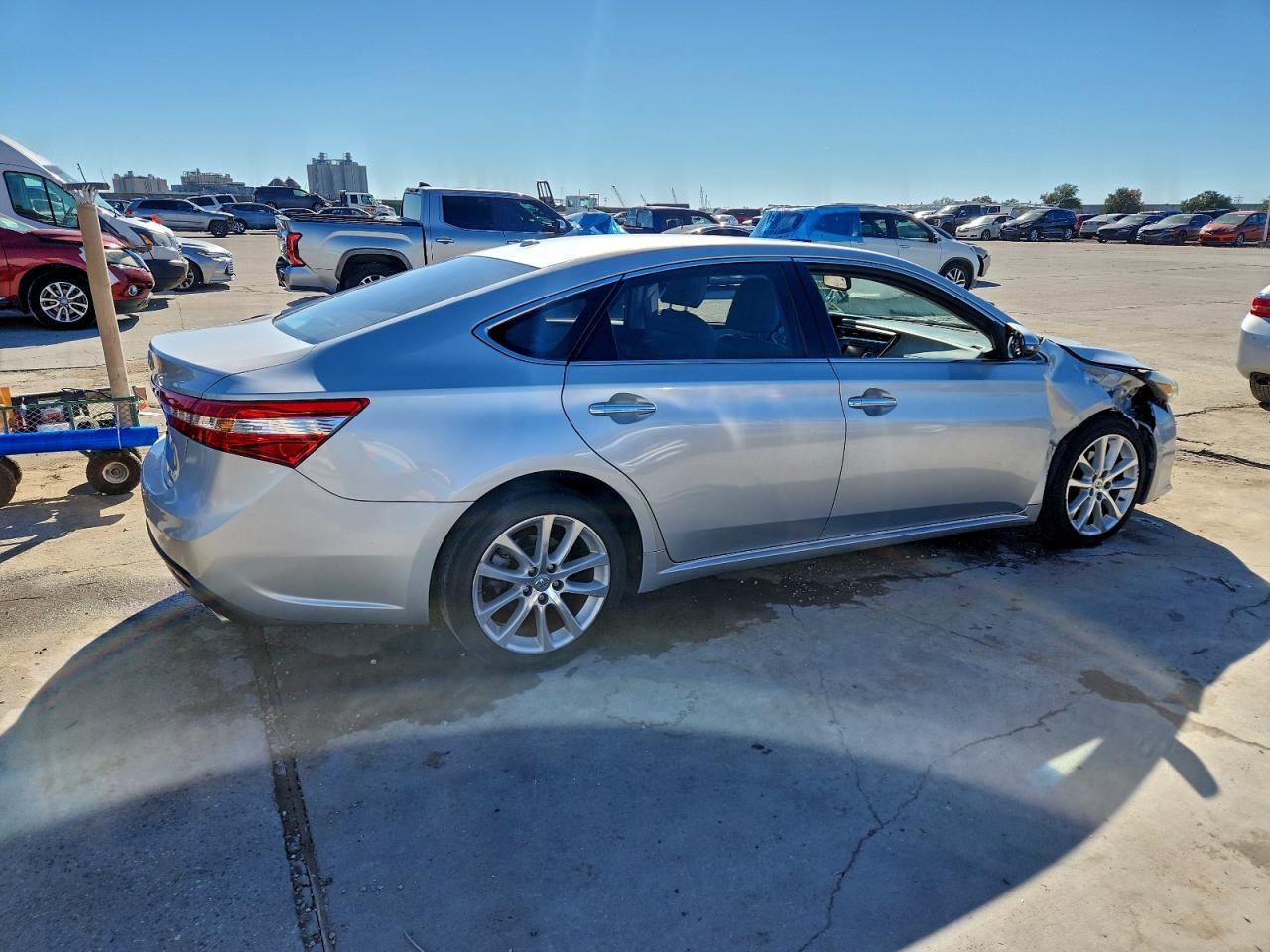 2013 TOYOTA AVALON BASE photo 5
