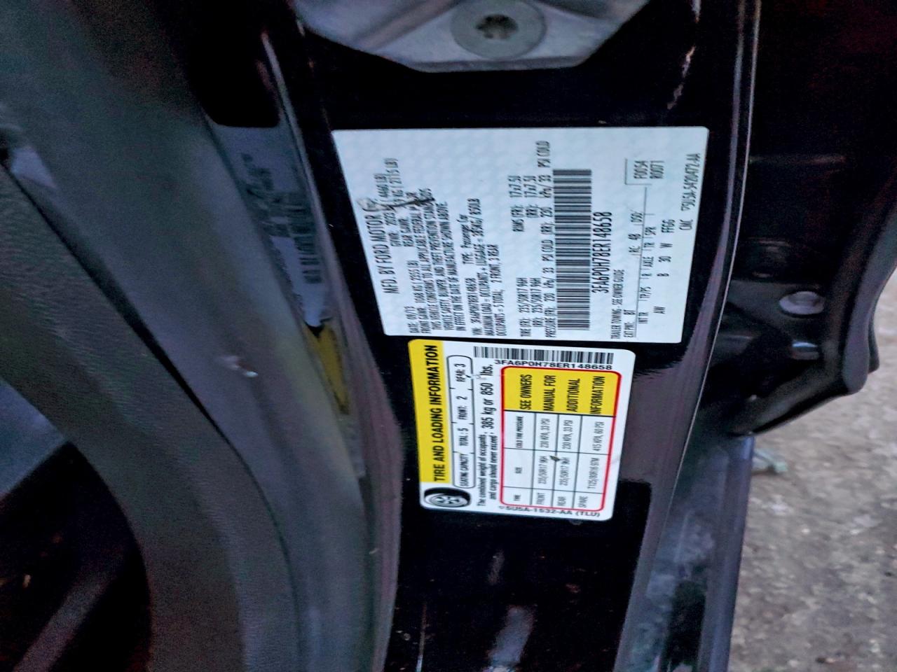 2014 FORD FUSION SE photo 23