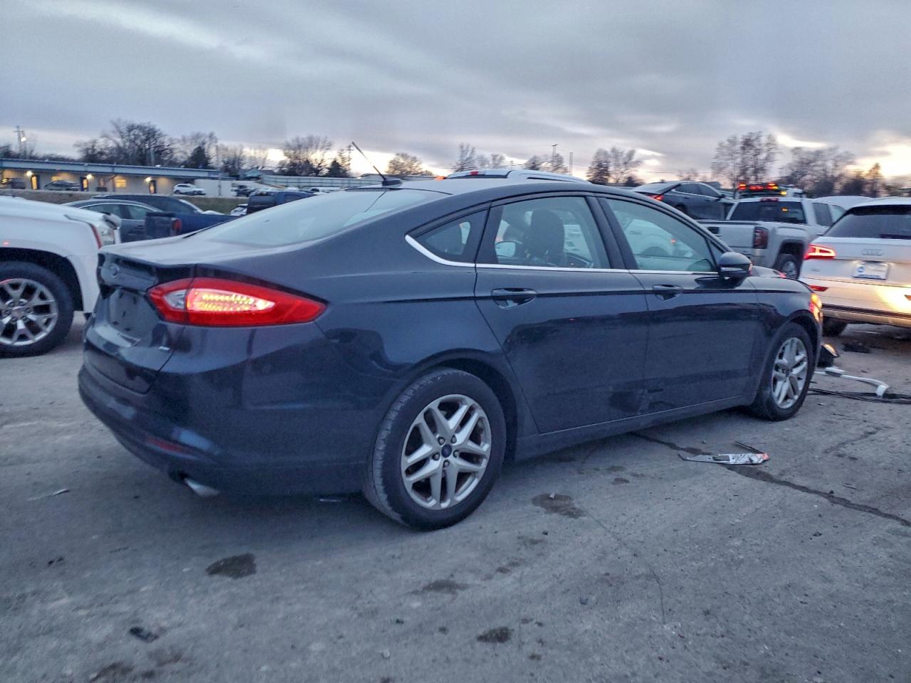 2014 FORD FUSION SE photo 5