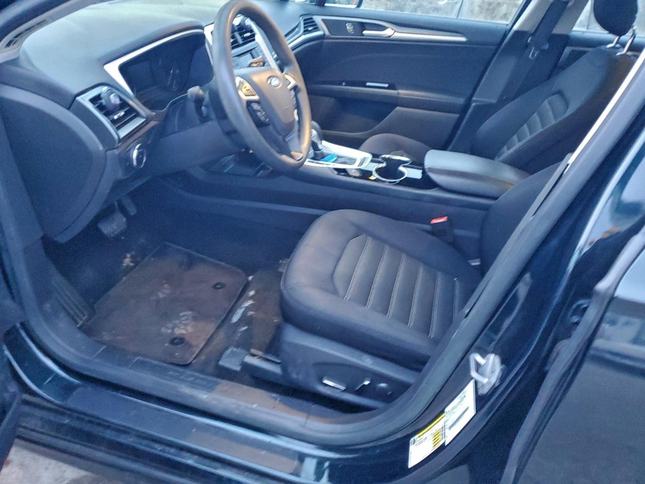 2014 FORD FUSION SE photo 13