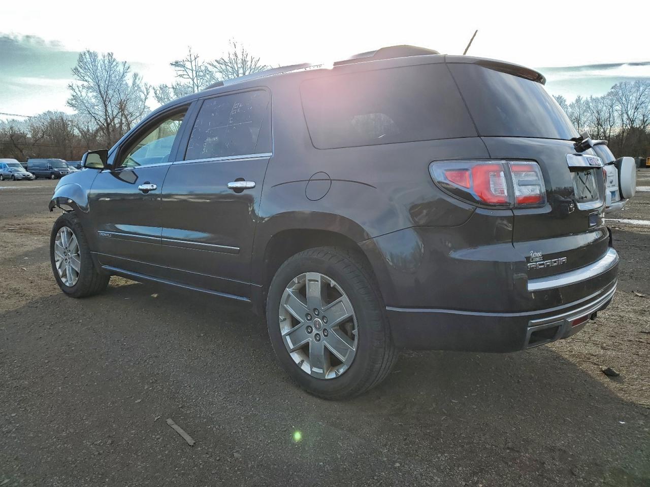 2016 GMC ACADIA DENALI photo 3