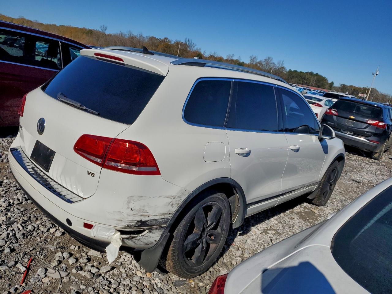 2013 VOLKSWAGEN TOUAREG V6 photo 3