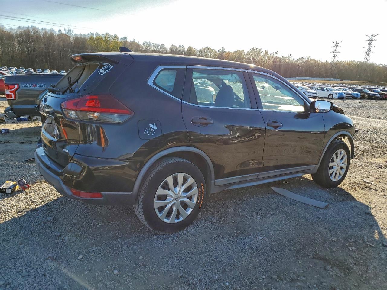 2018 NISSAN ROGUE S photo 3