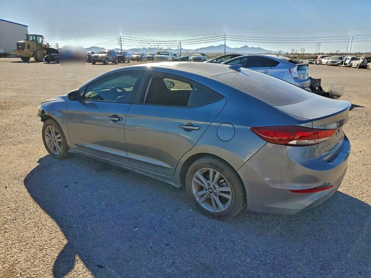 2018 HYUNDAI ELANTRA SEL photo 2