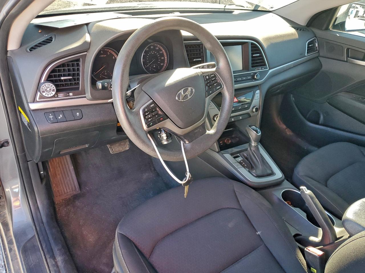 2018 HYUNDAI ELANTRA SEL photo 8