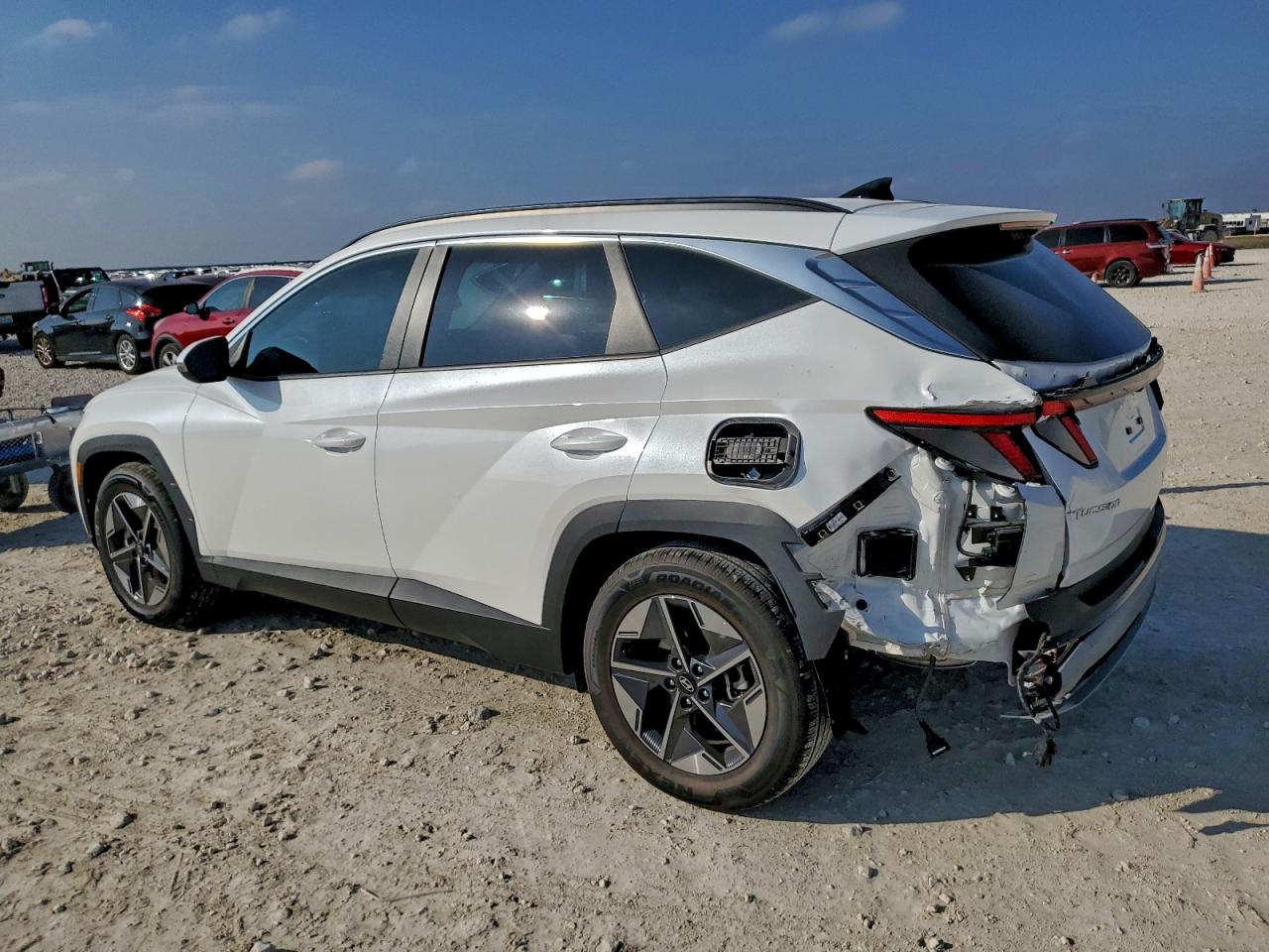2025 HYUNDAI TUCSON SEL photo 2