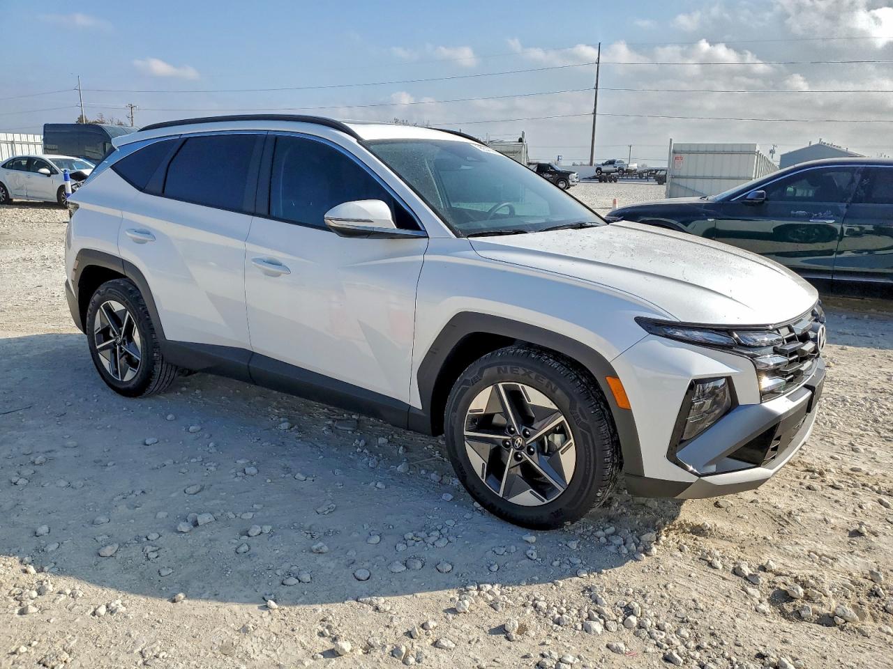 2025 HYUNDAI TUCSON SEL photo 4