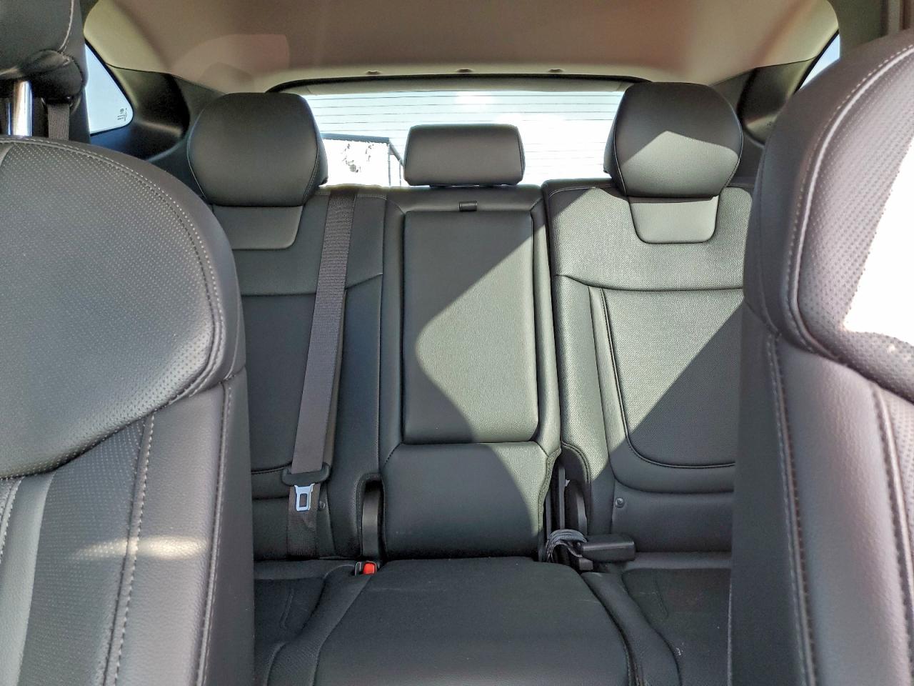 2025 HYUNDAI TUCSON SEL photo 10