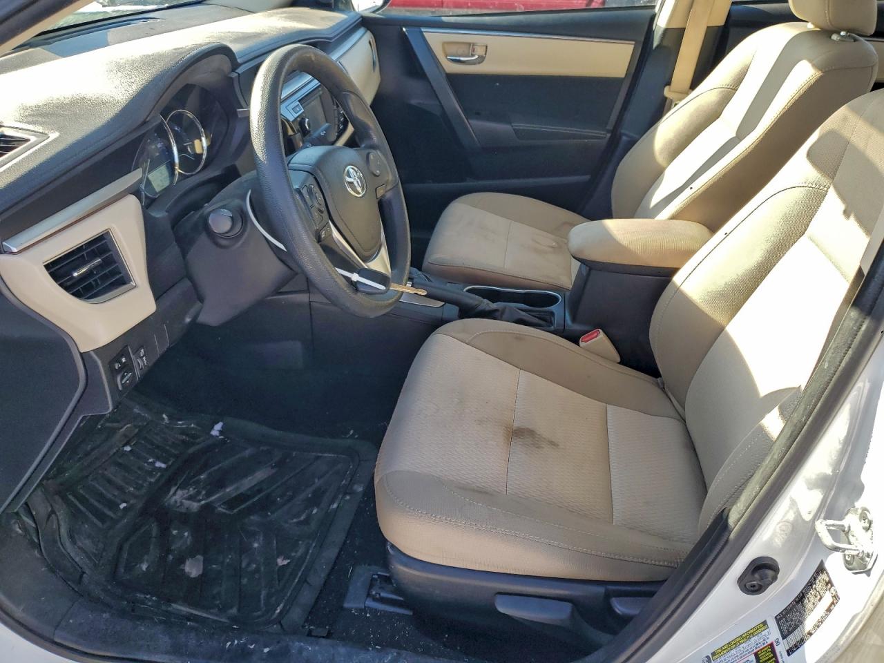 2014 TOYOTA COROLLA L photo 7