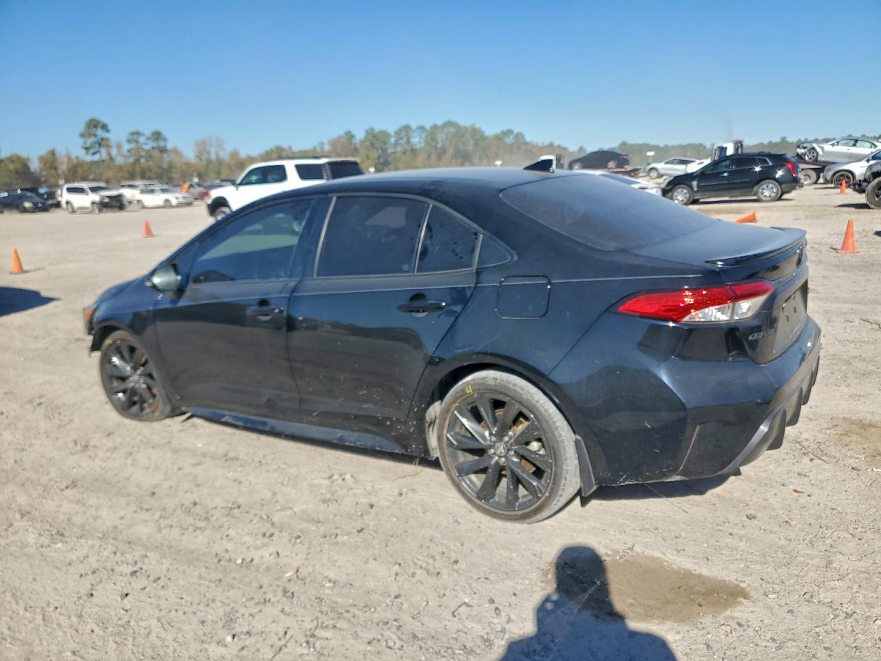 2023 TOYOTA COROLLA SE photo 2