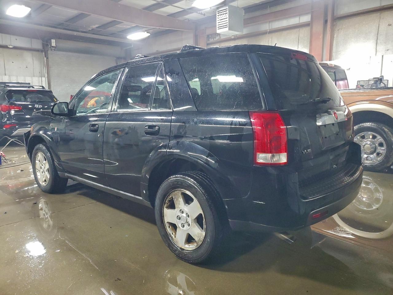 2006 SATURN VUE photo 2