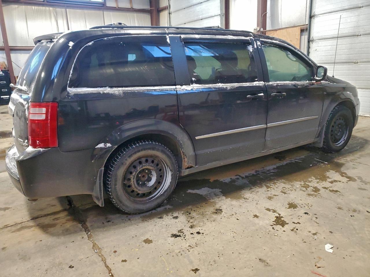2010 DODGE GRAND CARAVAN SE photo 3