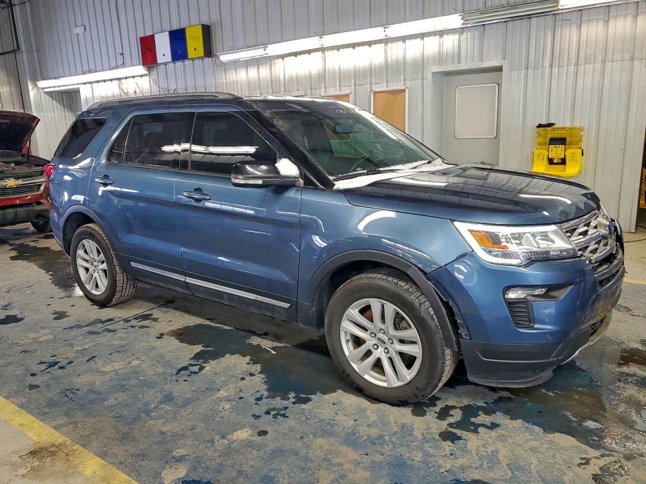 2018 FORD EXPLORER XLT photo 4