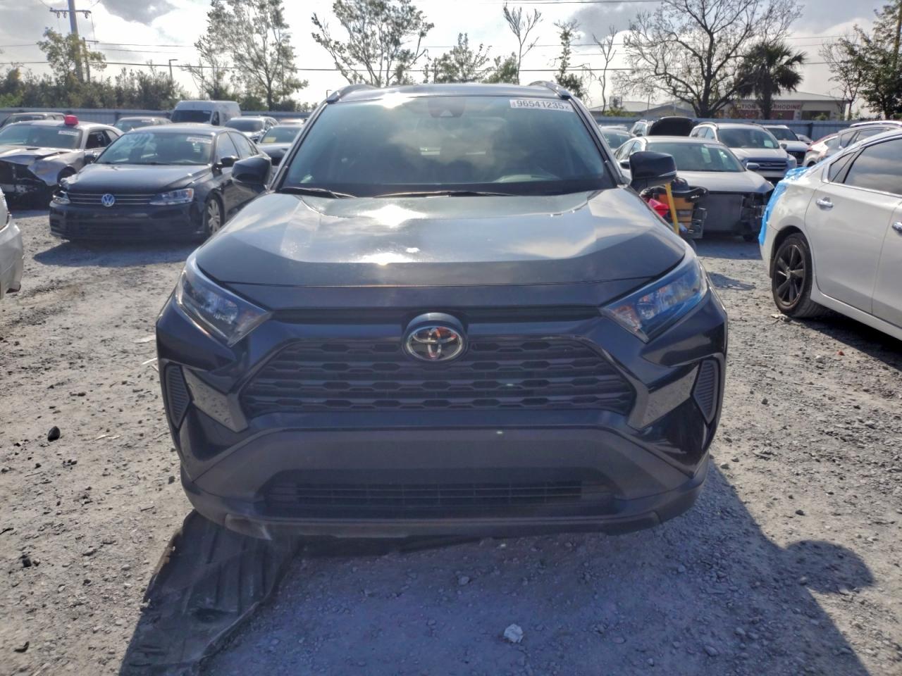 2021 TOYOTA RAV4 LE photo 5
