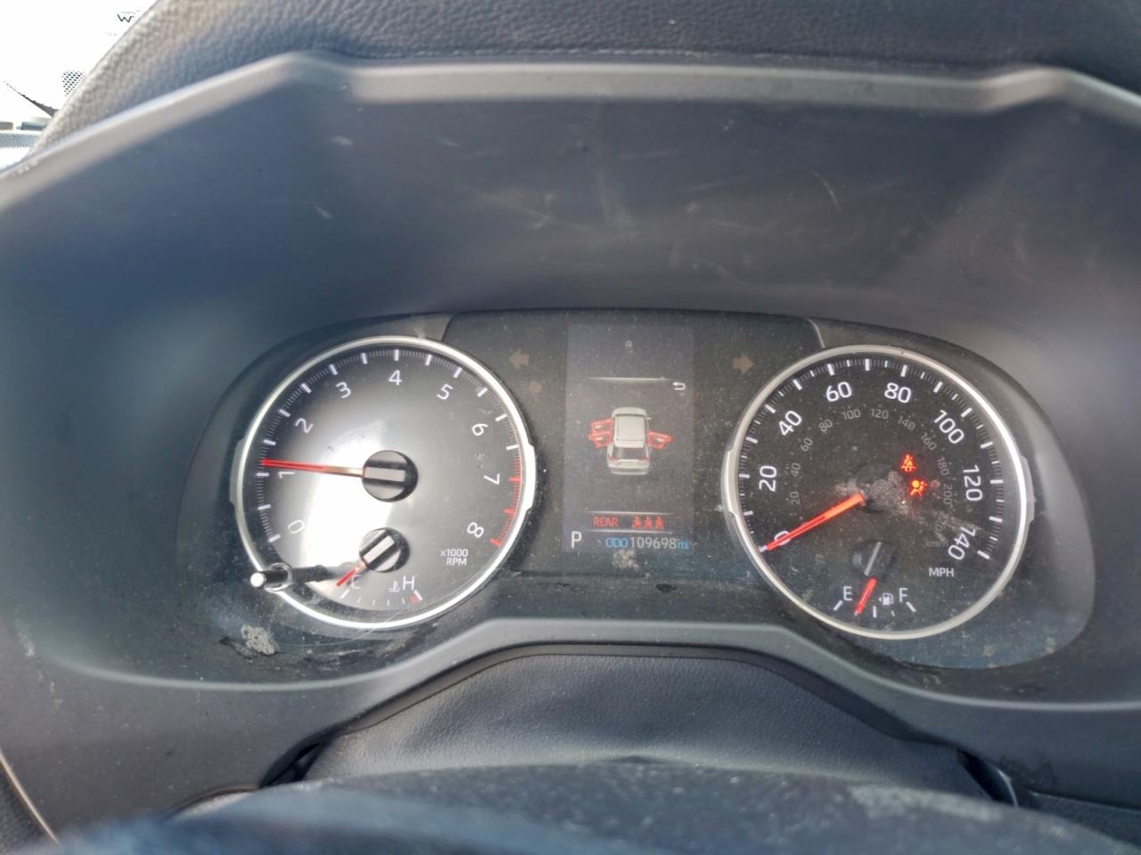 2021 TOYOTA RAV4 LE photo 9