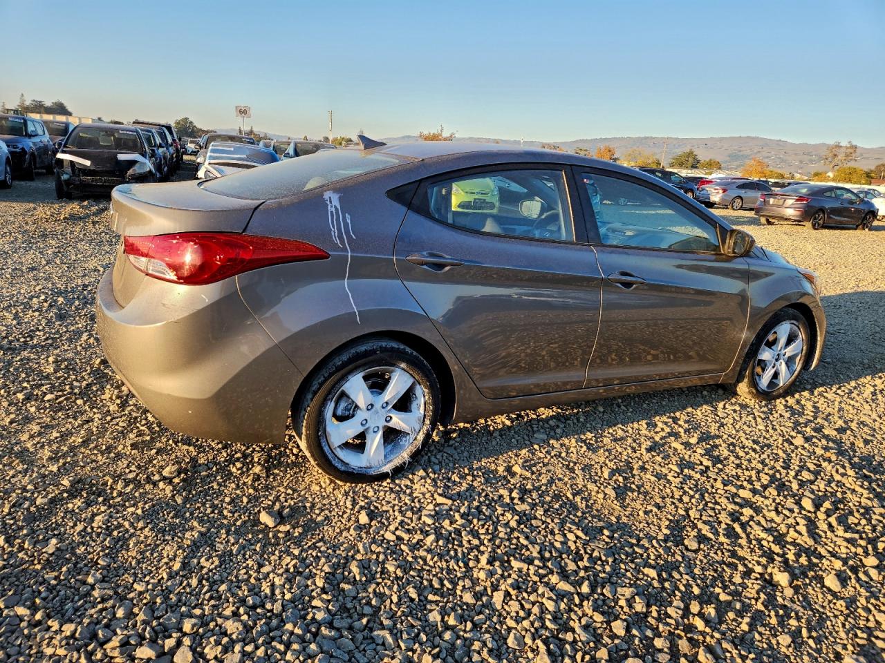 2013 HYUNDAI ELANTRA GLS photo 5
