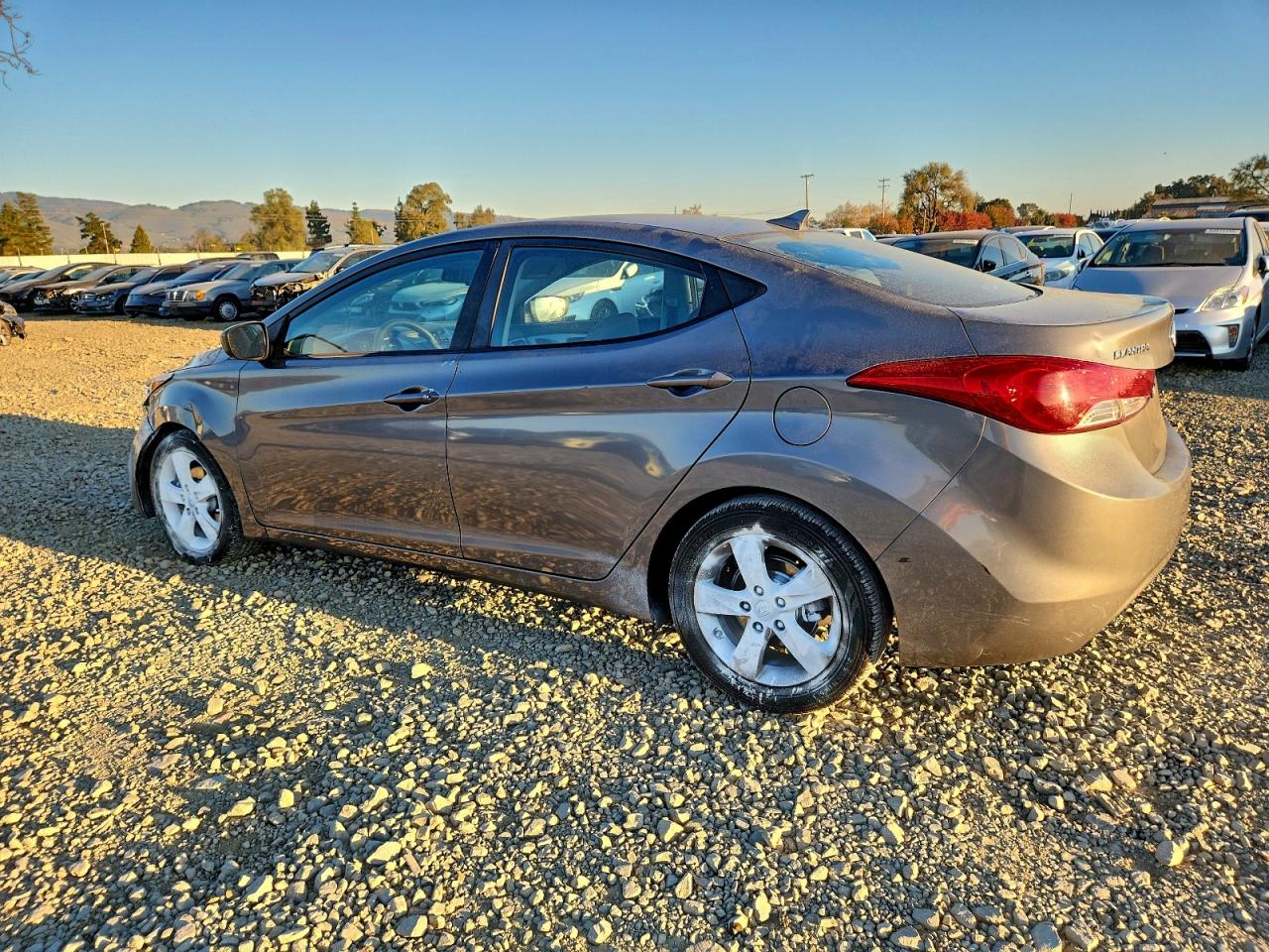 2013 HYUNDAI ELANTRA GLS photo 3