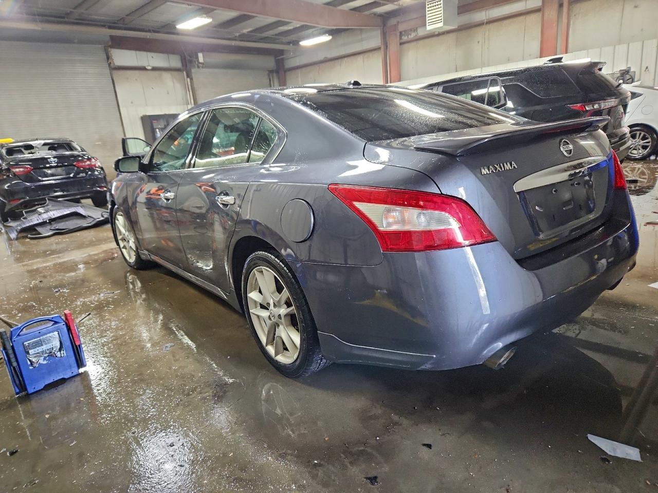 2009 NISSAN MAXIMA S photo 3