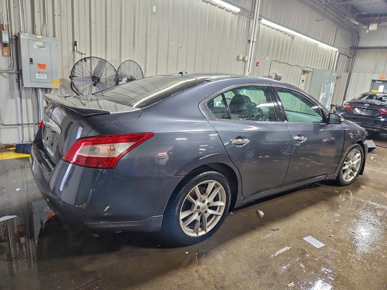 2009 NISSAN MAXIMA S photo 5