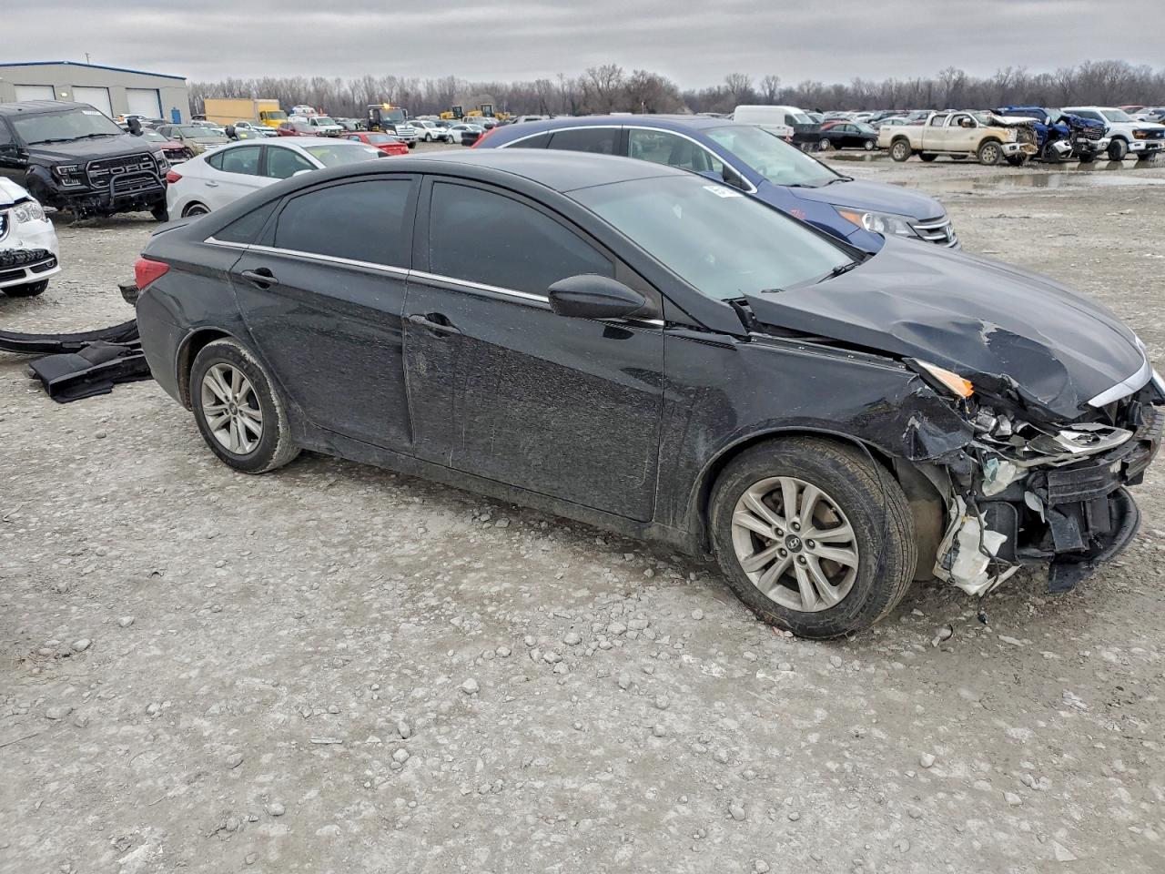 2013 HYUNDAI SONATA GLS photo 4