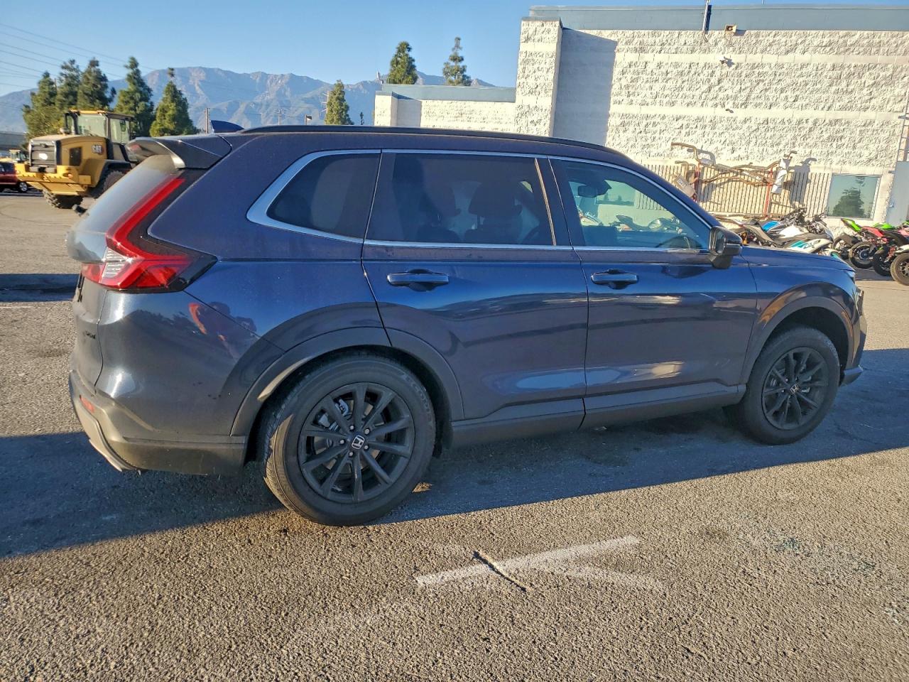 2025 HONDA CR-V SPORT photo 3