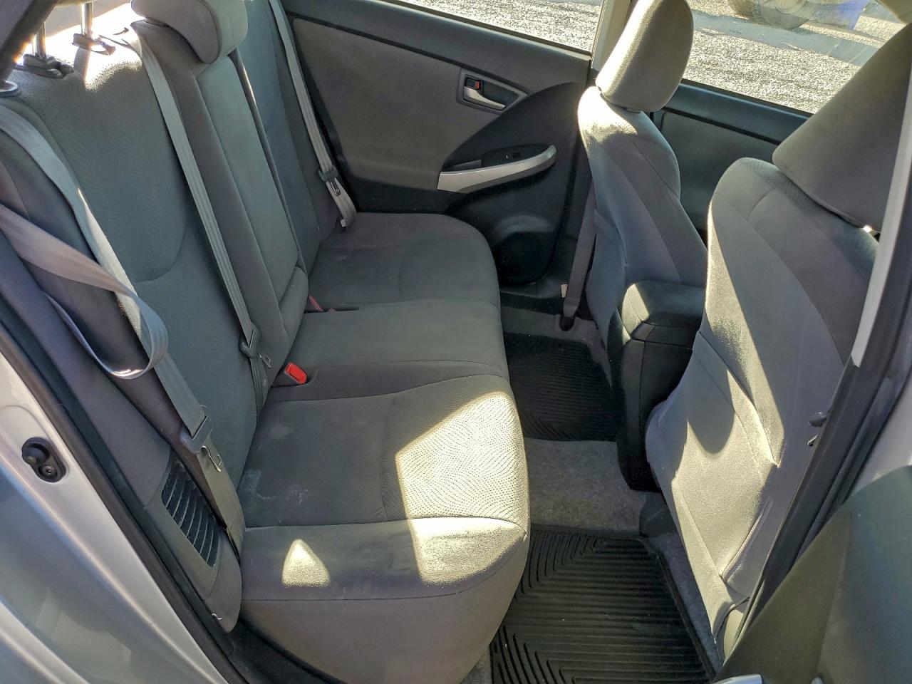 2012 TOYOTA PRIUS photo 19