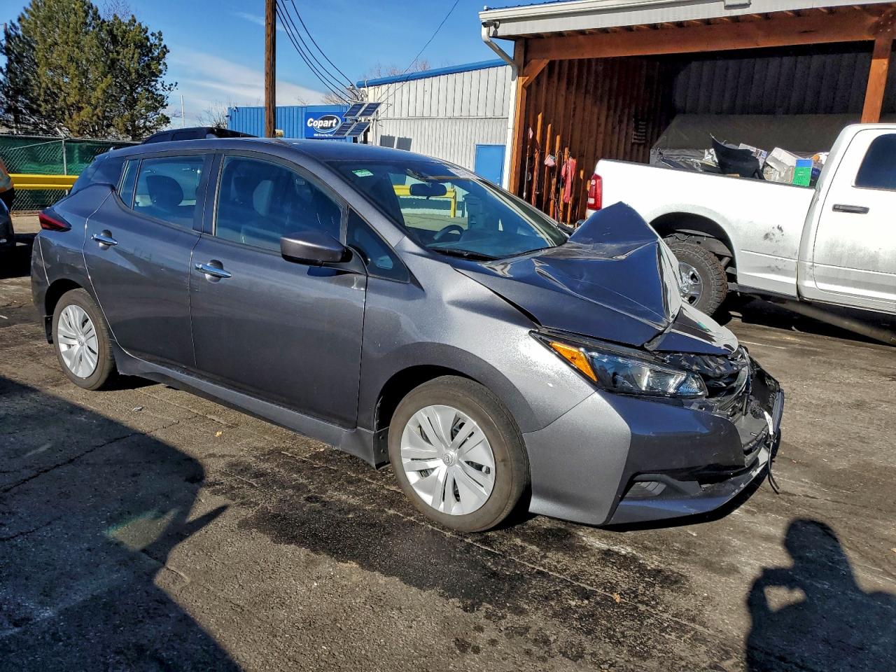 2025 NISSAN LEAF S photo 4