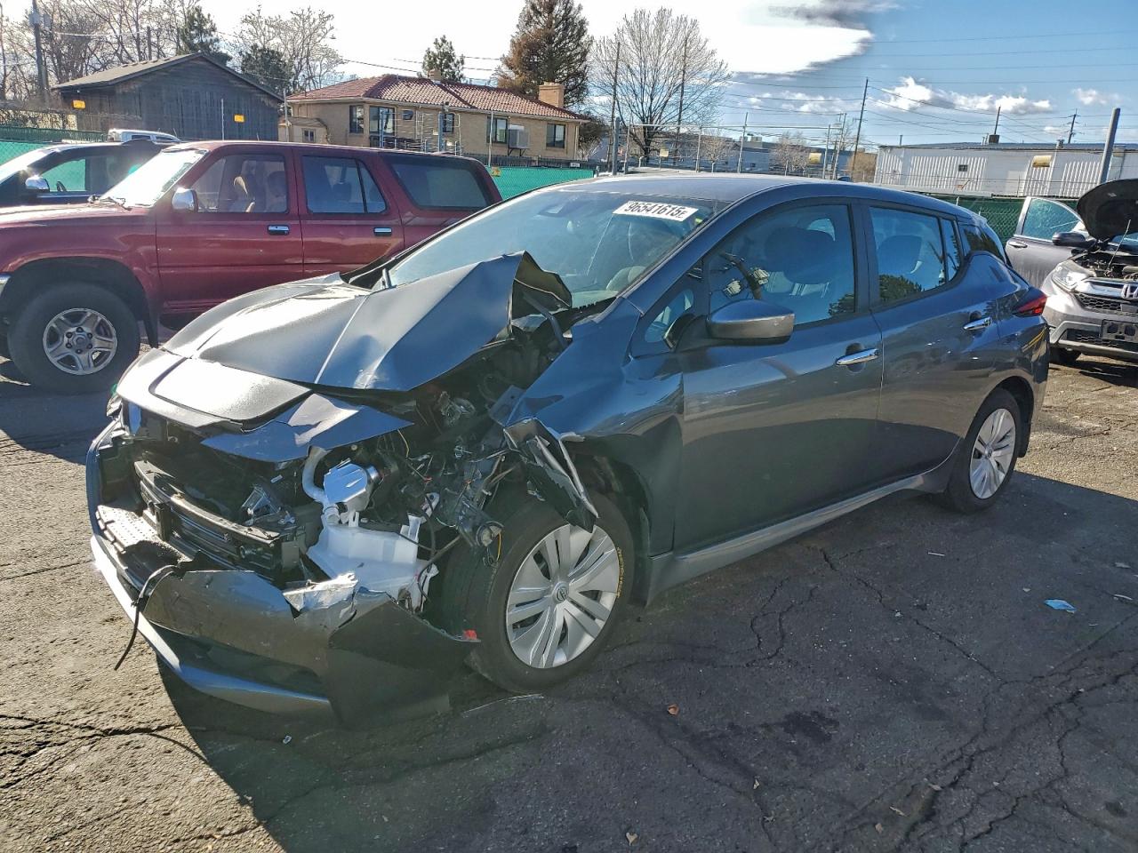 2025 NISSAN LEAF