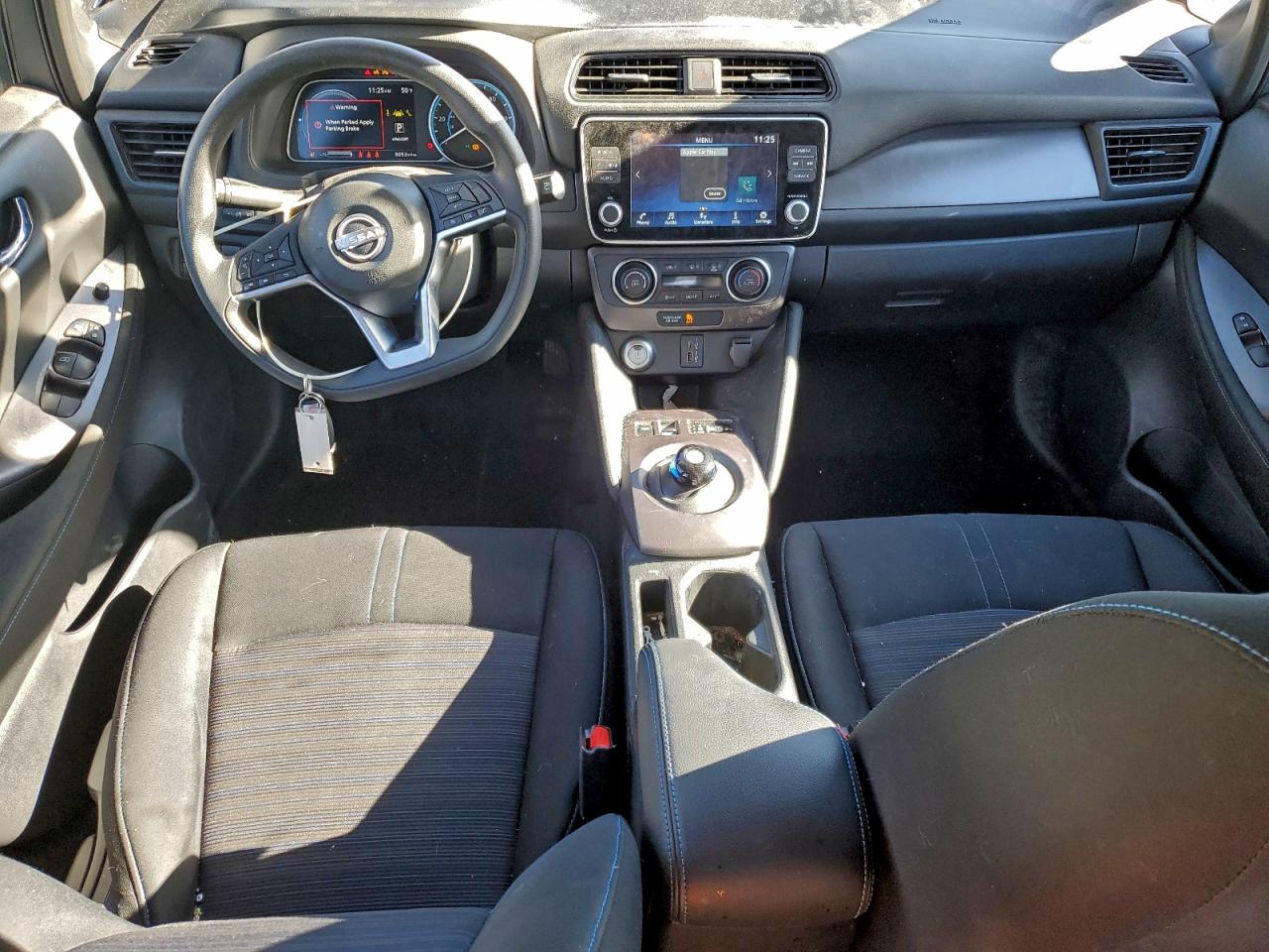 2025 NISSAN LEAF S photo 8