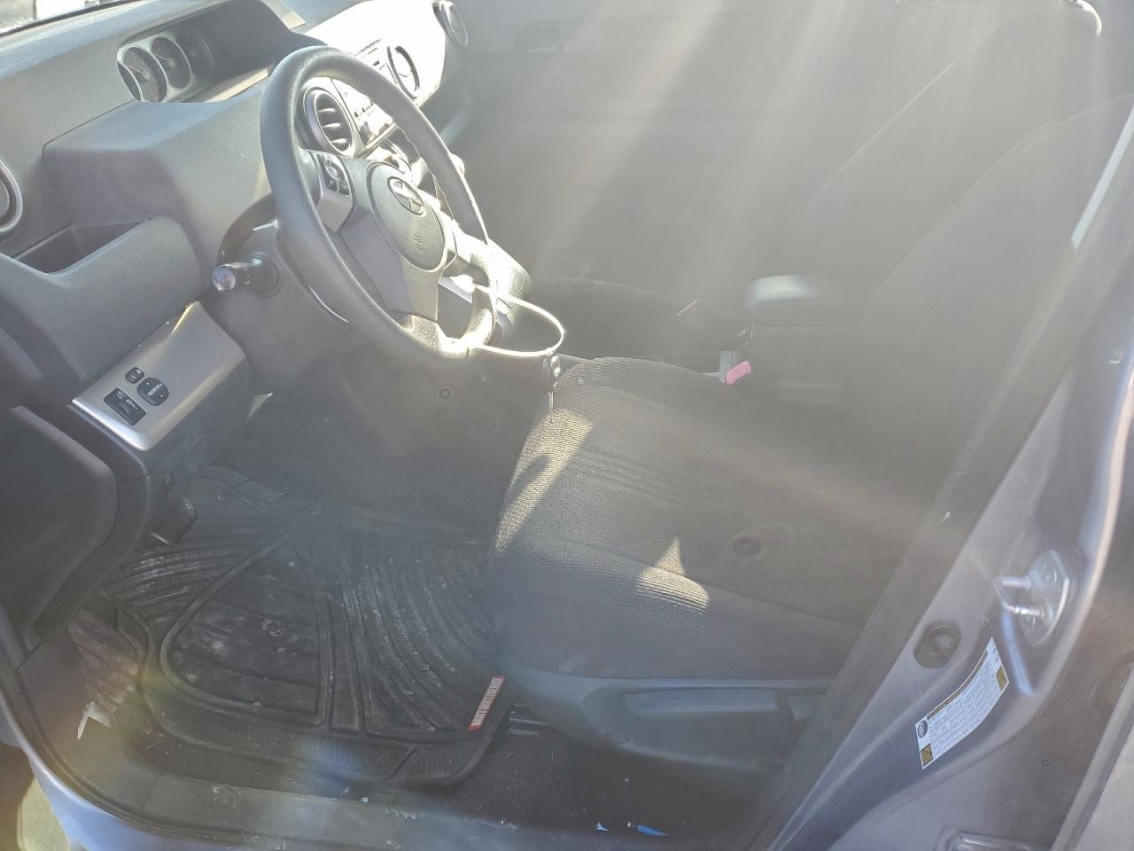 2009 TOYOTA SCION XB photo 13