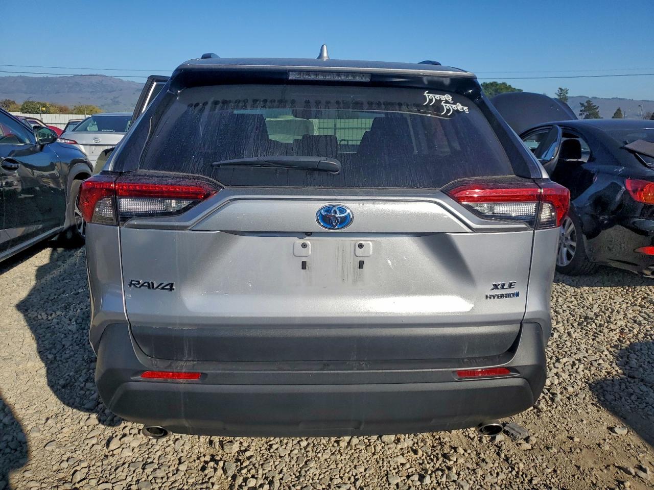 2024 TOYOTA RAV4 XLE photo 11