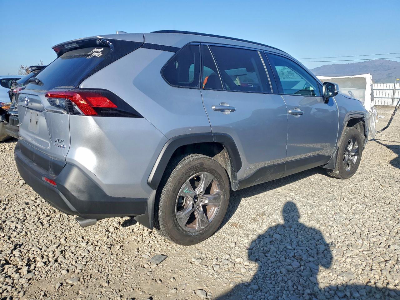 2024 TOYOTA RAV4 XLE photo 5