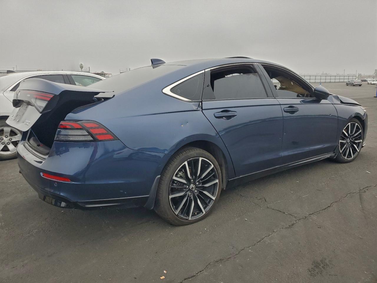 2025 HONDA ACCORD TOURING HYBRID photo 3
